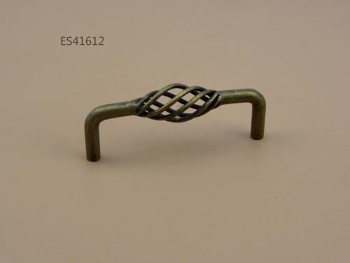 Zamak Furniture and Cabinet handle  ES41612
