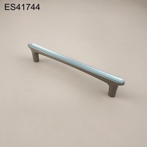 Zamak Furniture and Cabinet handle  ES41744