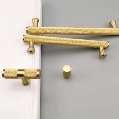 Brass  Furniture and Cabinet handle and knob  ES91008